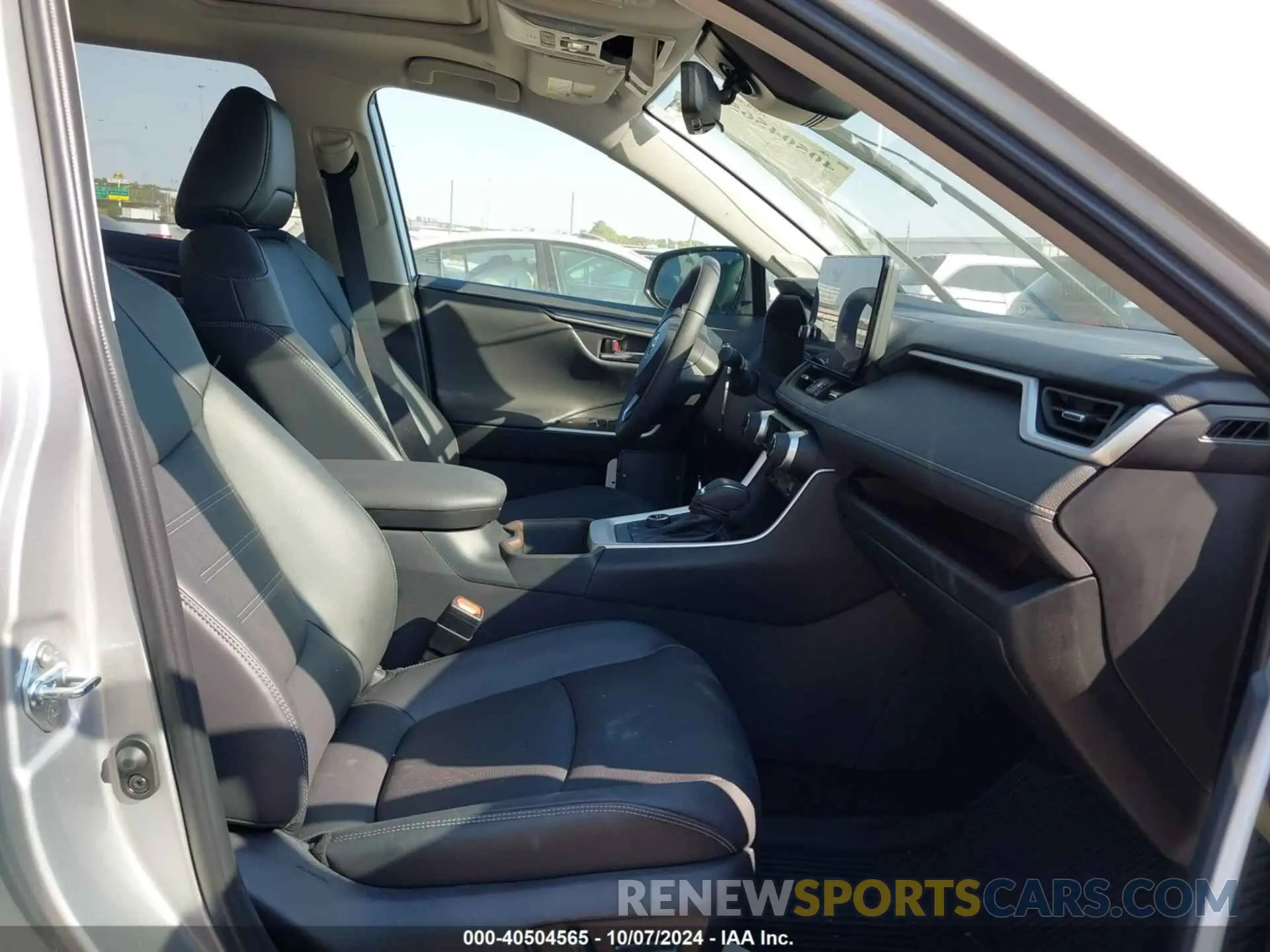 5 fotografías del automóvil dañado 2T3N1RFVXRW463198 TOYOTA RAV4 2024