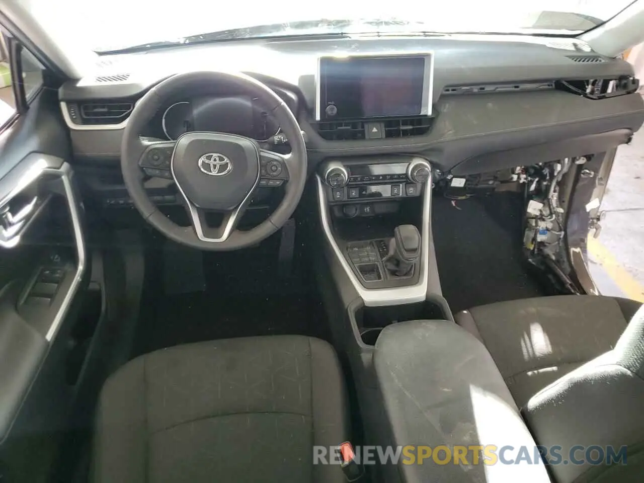 8 fotografías del automóvil dañado 2T3P1RFV0RC411962 TOYOTA RAV4 2024