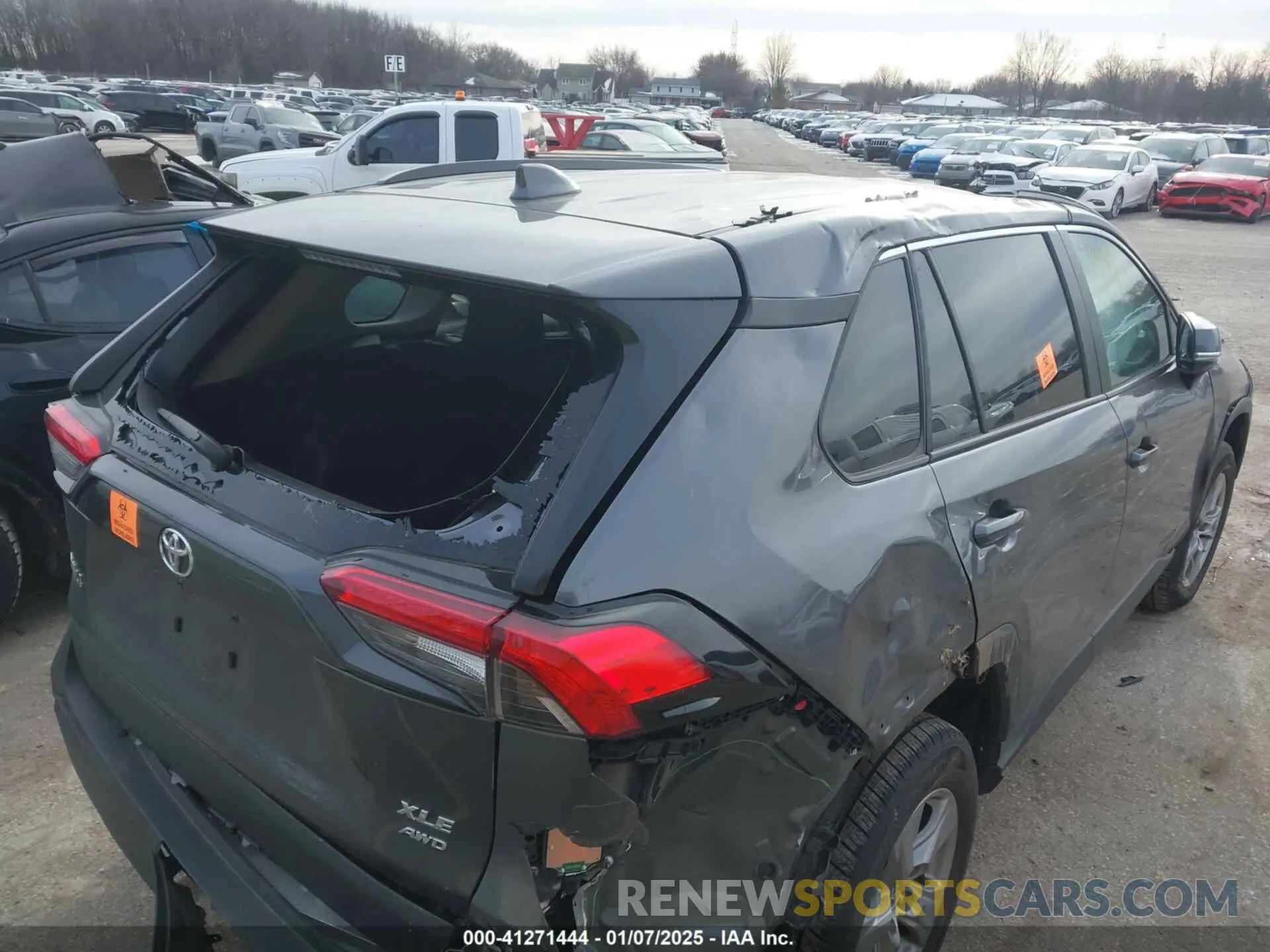 14 fotografías del automóvil dañado 2T3P1RFV0RC419561 TOYOTA RAV4 2024
