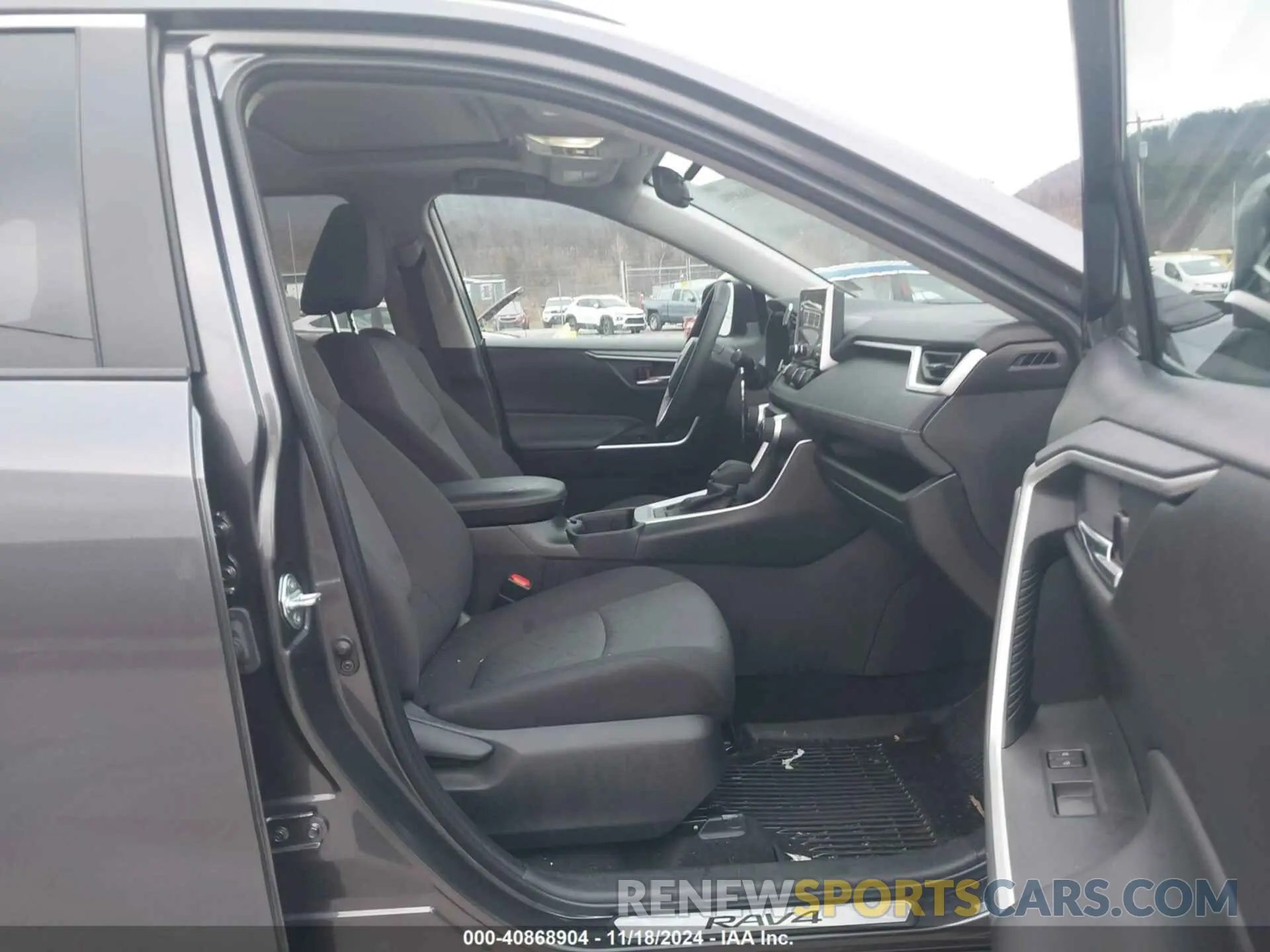 5 fotografías del automóvil dañado 2T3P1RFV0RC431113 TOYOTA RAV4 2024