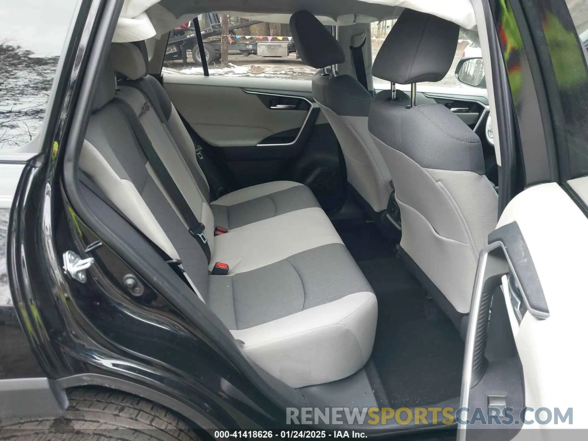 8 fotografías del automóvil dañado 2T3P1RFV0RC455282 TOYOTA RAV4 2024