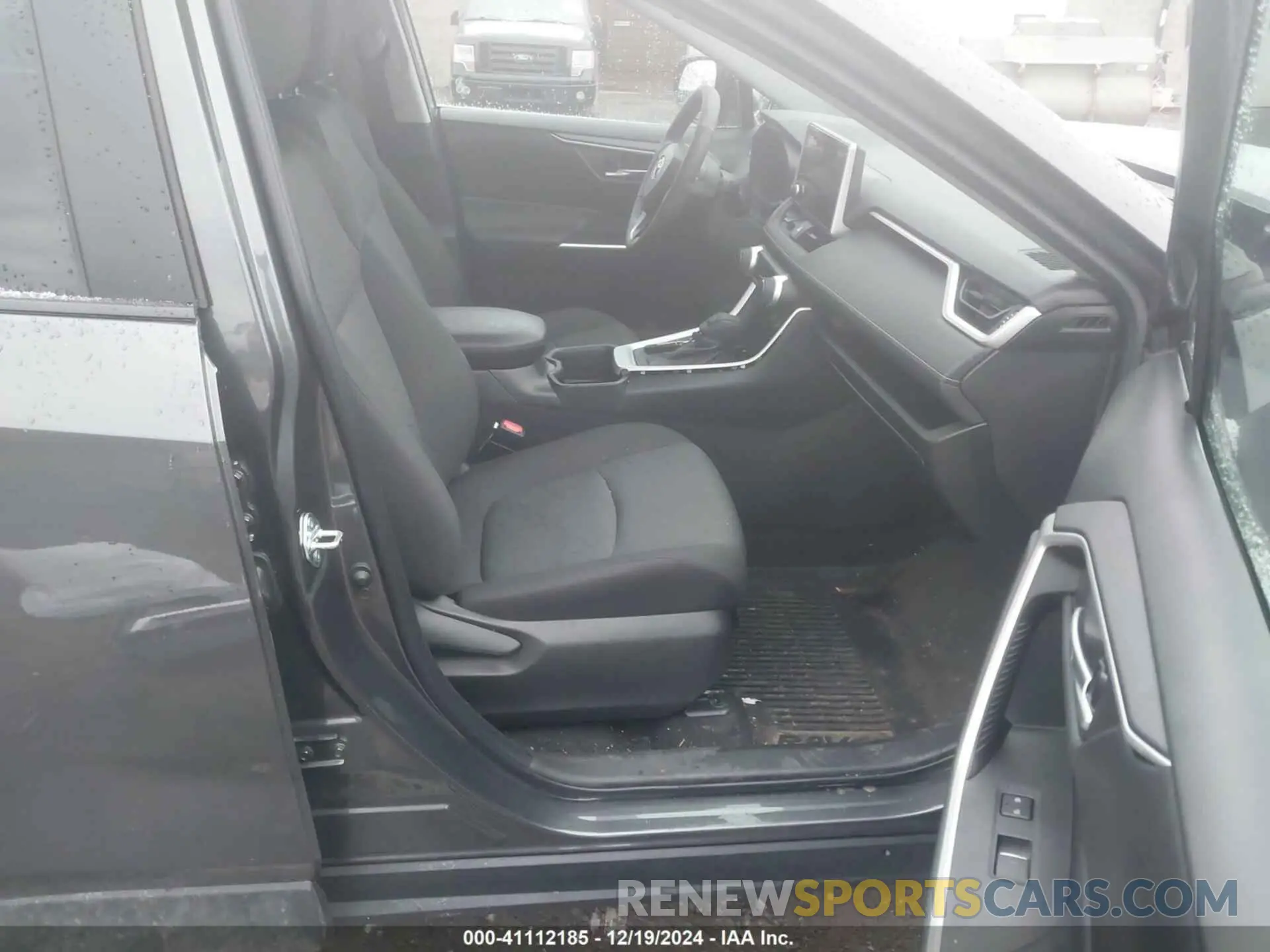 5 fotografías del automóvil dañado 2T3P1RFV0RW418988 TOYOTA RAV4 2024