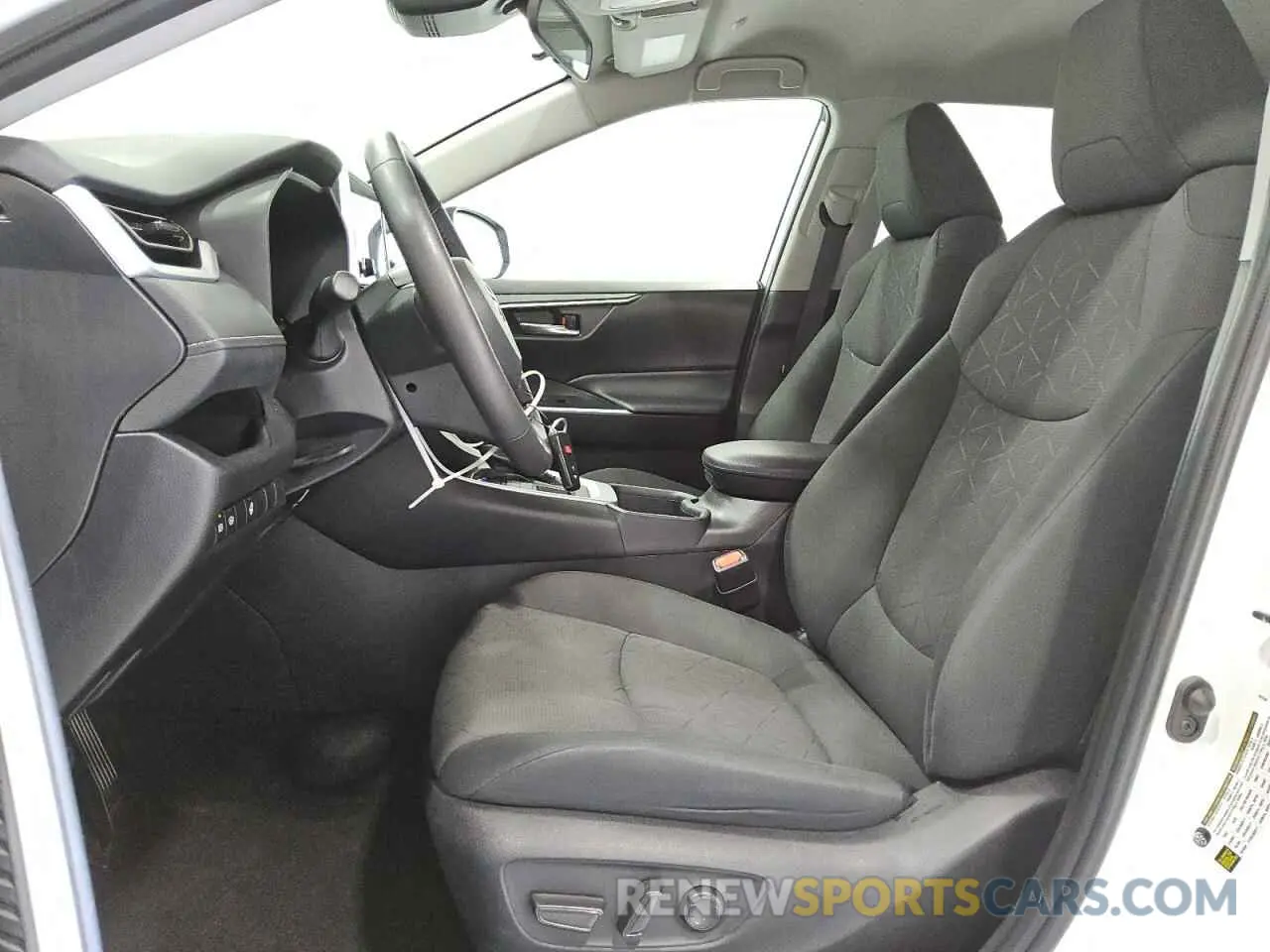 7 fotografías del automóvil dañado 2T3P1RFV0RW437959 TOYOTA RAV4 2024