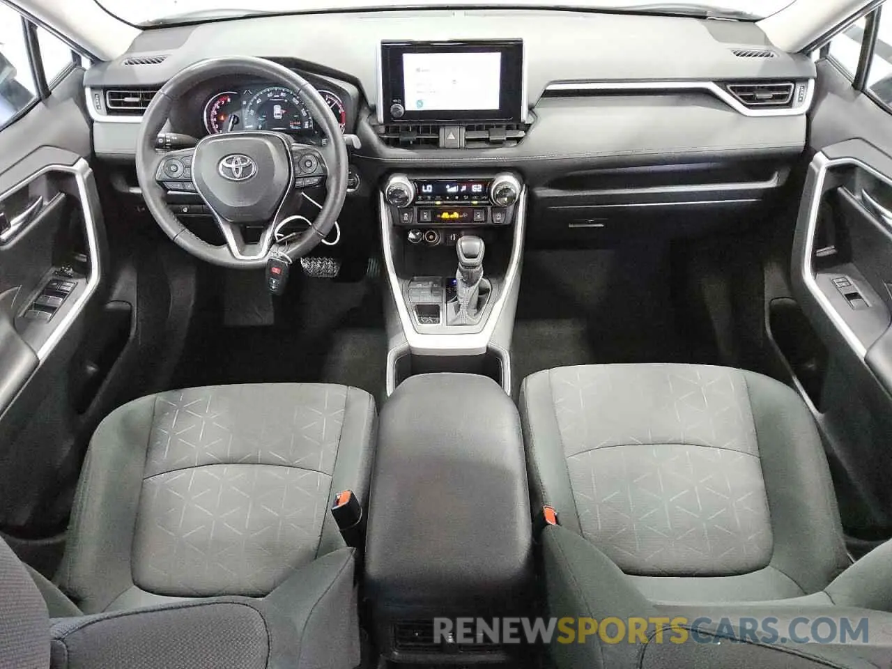 8 fotografías del automóvil dañado 2T3P1RFV0RW437959 TOYOTA RAV4 2024