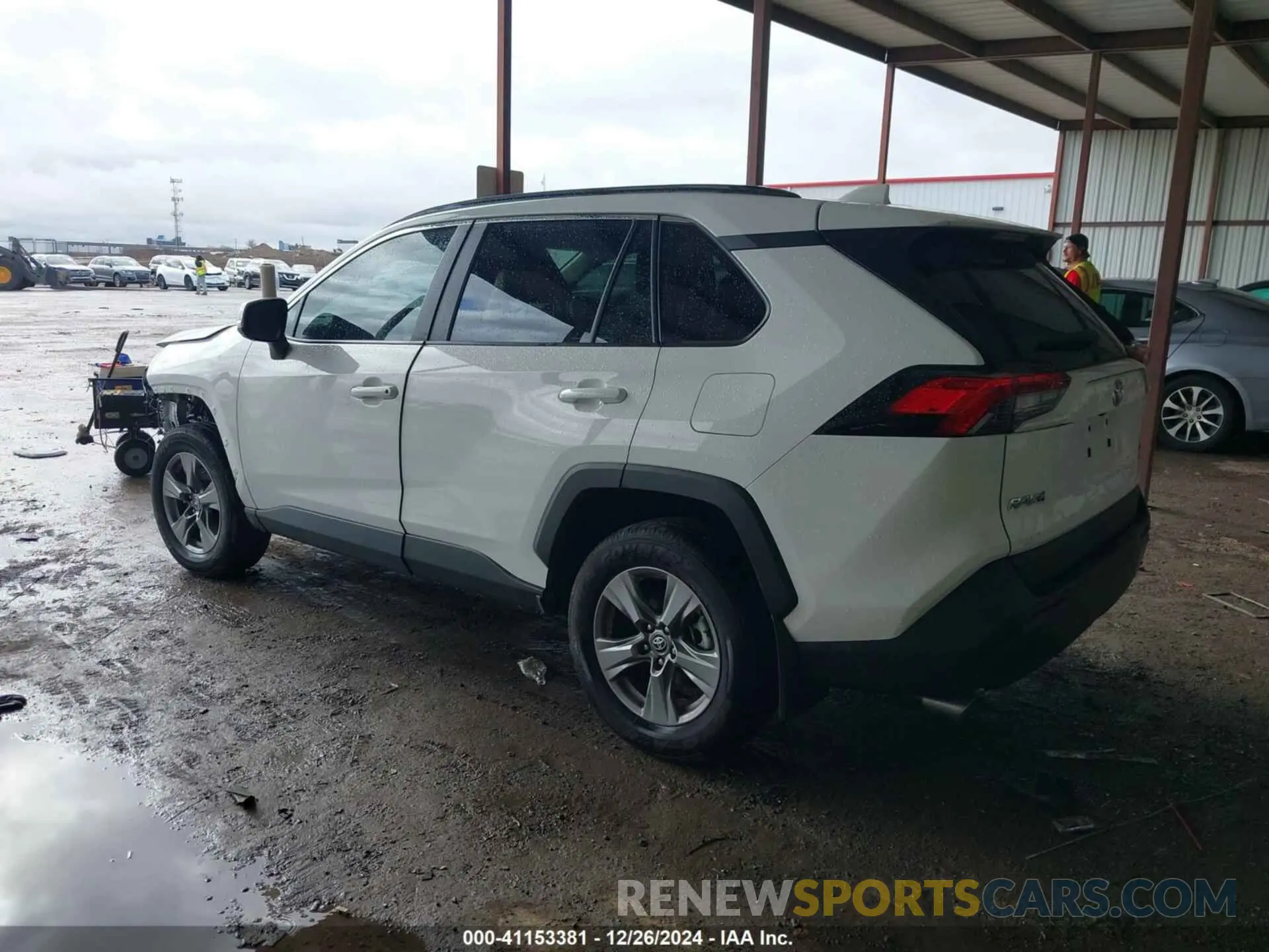 3 fotografías del automóvil dañado 2T3P1RFV3RC406772 TOYOTA RAV4 2024