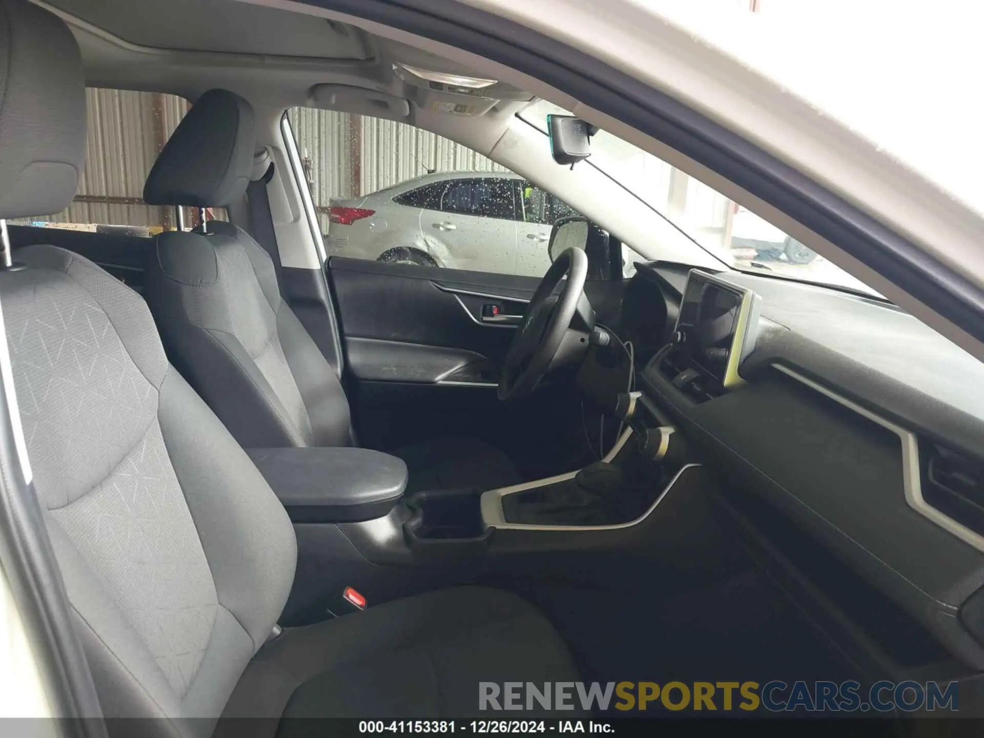 5 fotografías del automóvil dañado 2T3P1RFV3RC406772 TOYOTA RAV4 2024