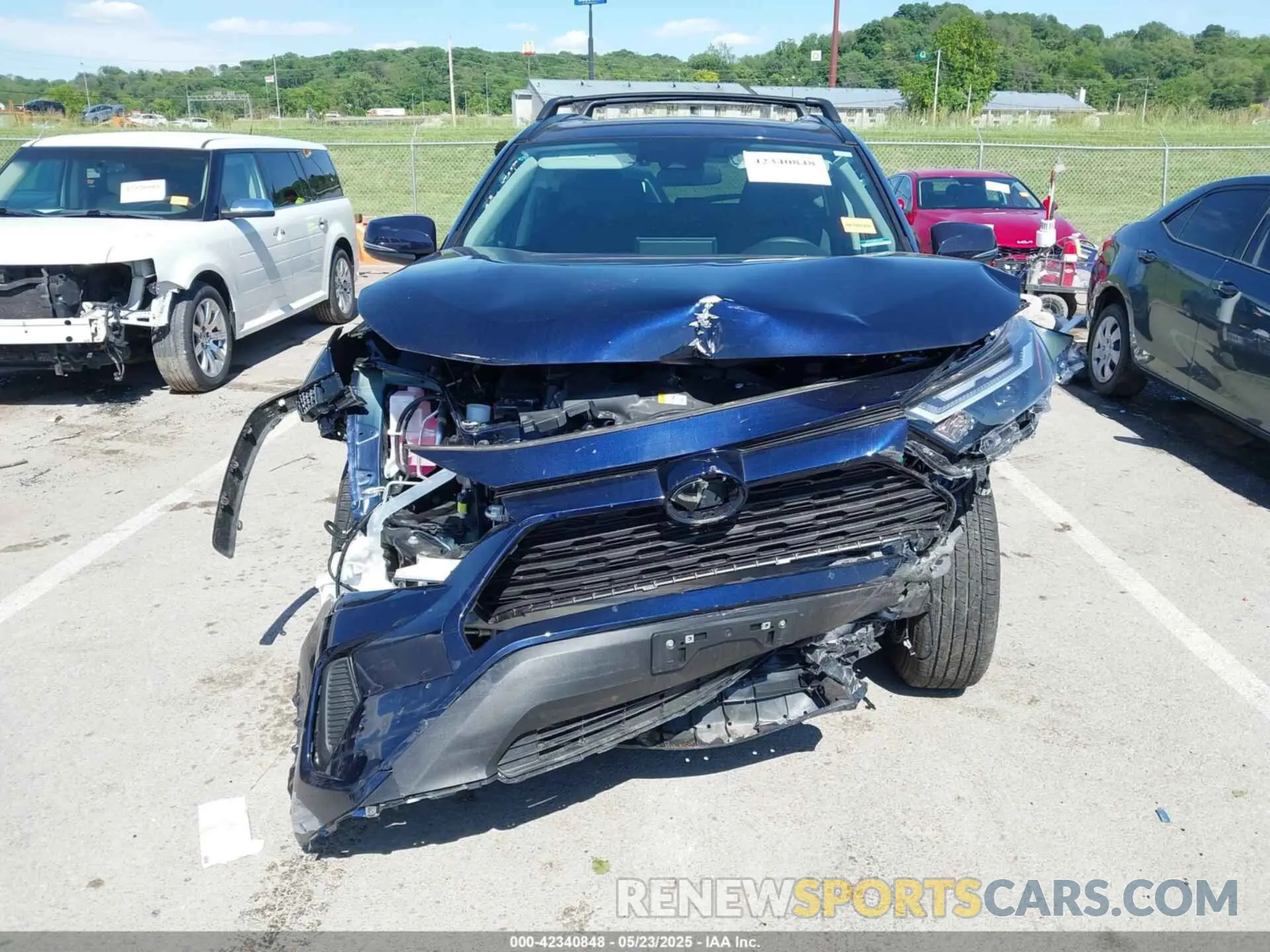 13 fotografías del automóvil dañado 2T3P1RFV3RW478358 TOYOTA RAV4 2024