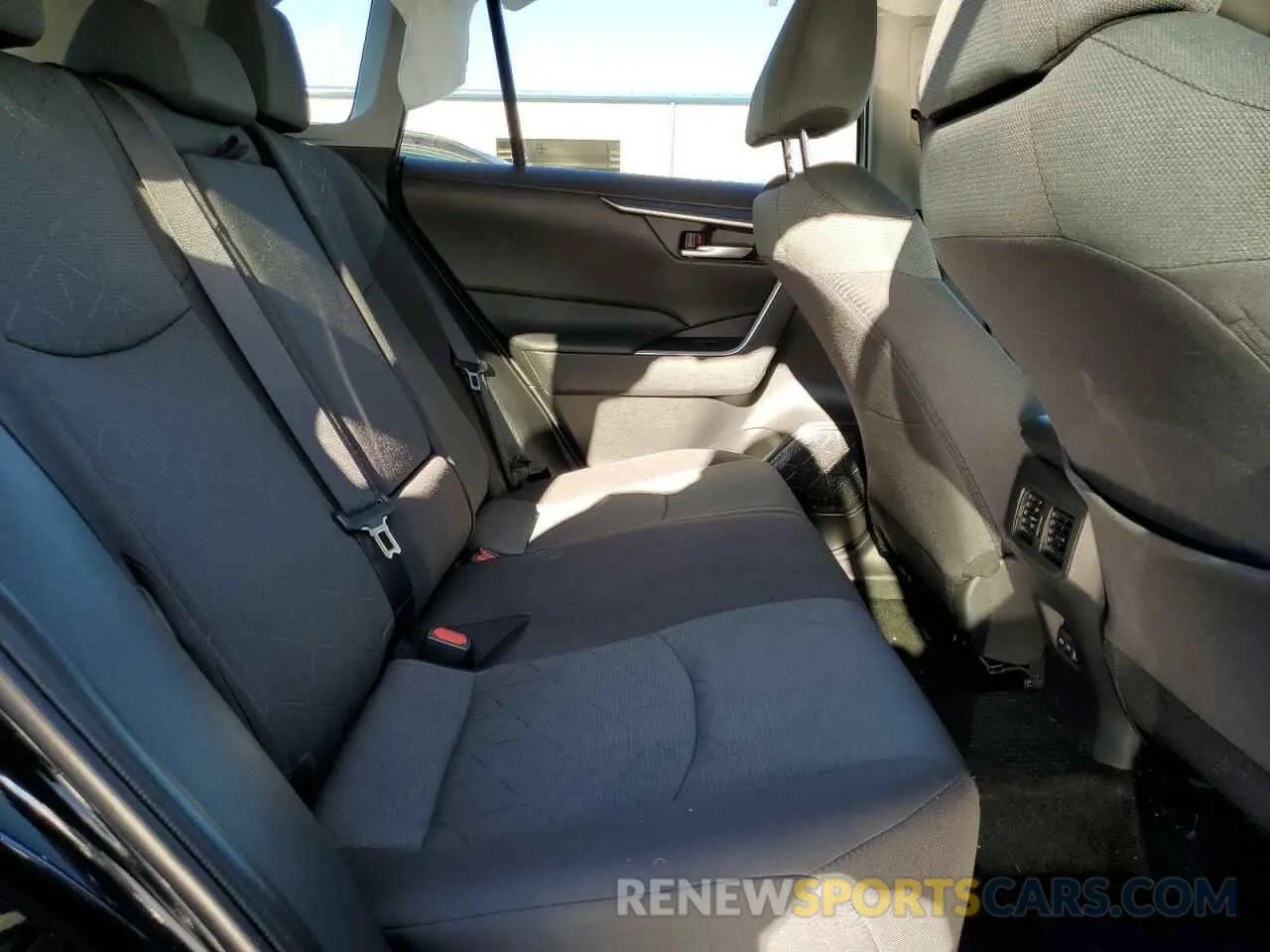 11 fotografías del automóvil dañado 2T3P1RFV4RC401631 TOYOTA RAV4 2024