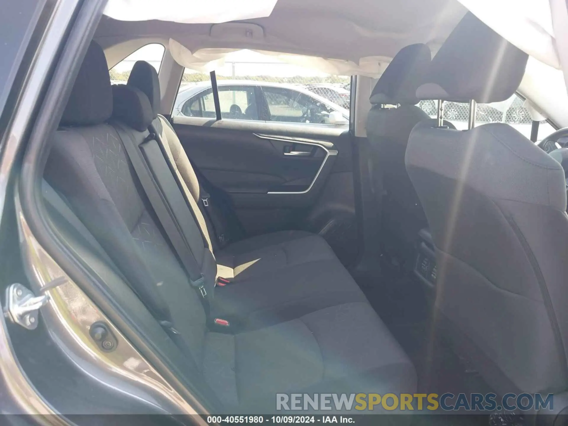 8 fotografías del automóvil dañado 2T3P1RFV4RC414850 TOYOTA RAV4 2024