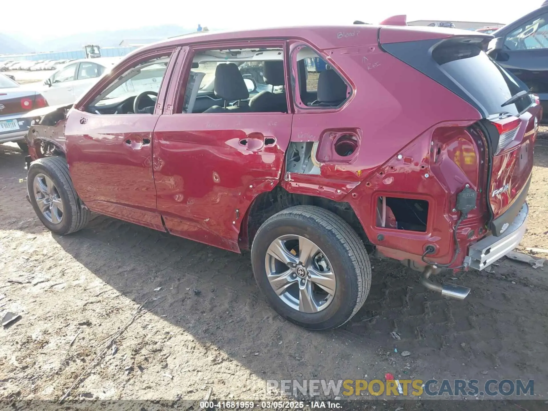 3 fotografías del automóvil dañado 2T3P1RFV4RW414913 TOYOTA RAV4 2024