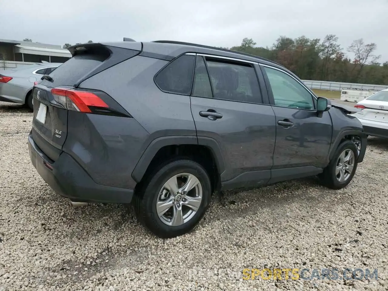 3 fotografías del automóvil dañado 2T3P1RFV4RW436796 TOYOTA RAV4 2024