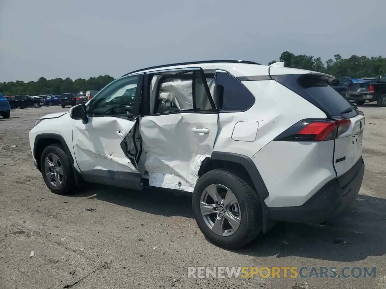 2 fotografías del automóvil dañado 2T3P1RFV4RW454120 TOYOTA RAV4 2024