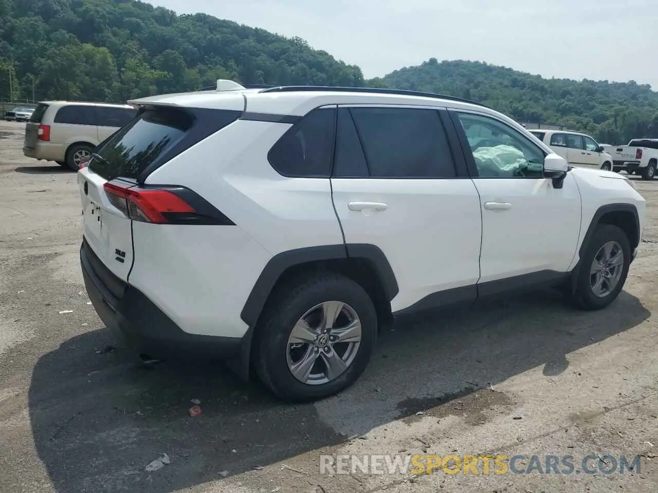3 fotografías del automóvil dañado 2T3P1RFV4RW454120 TOYOTA RAV4 2024