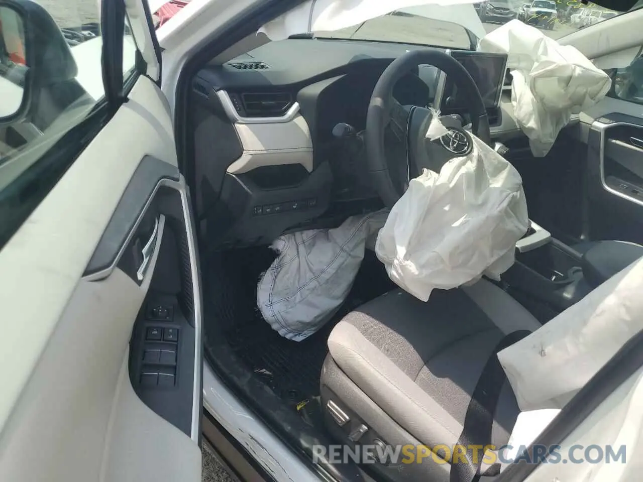 8 fotografías del automóvil dañado 2T3P1RFV4RW454120 TOYOTA RAV4 2024