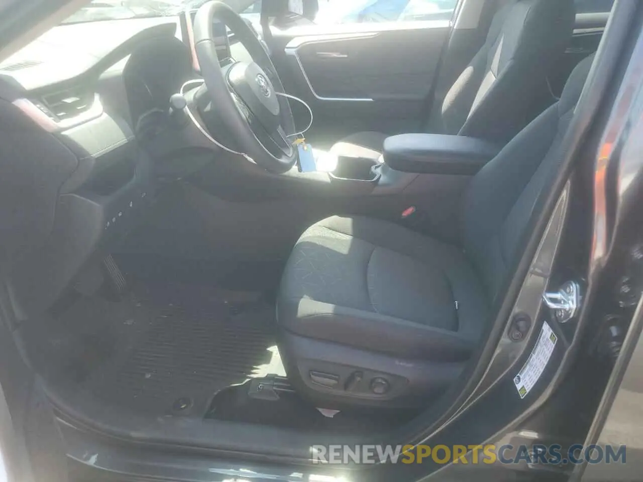 7 fotografías del automóvil dañado 2T3P1RFV6RC410329 TOYOTA RAV4 2024