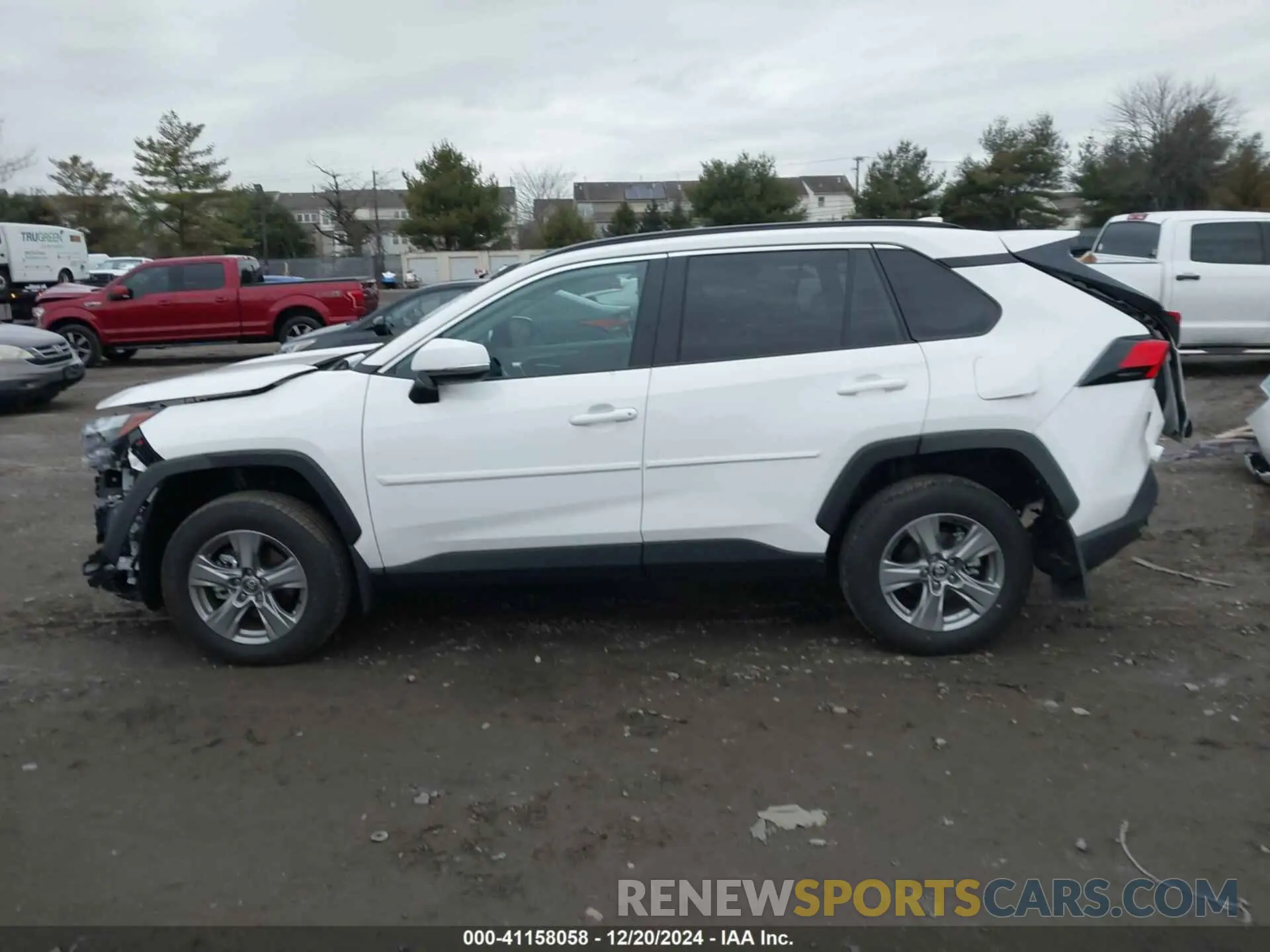 14 fotografías del automóvil dañado 2T3P1RFV7RC460883 TOYOTA RAV4 2024