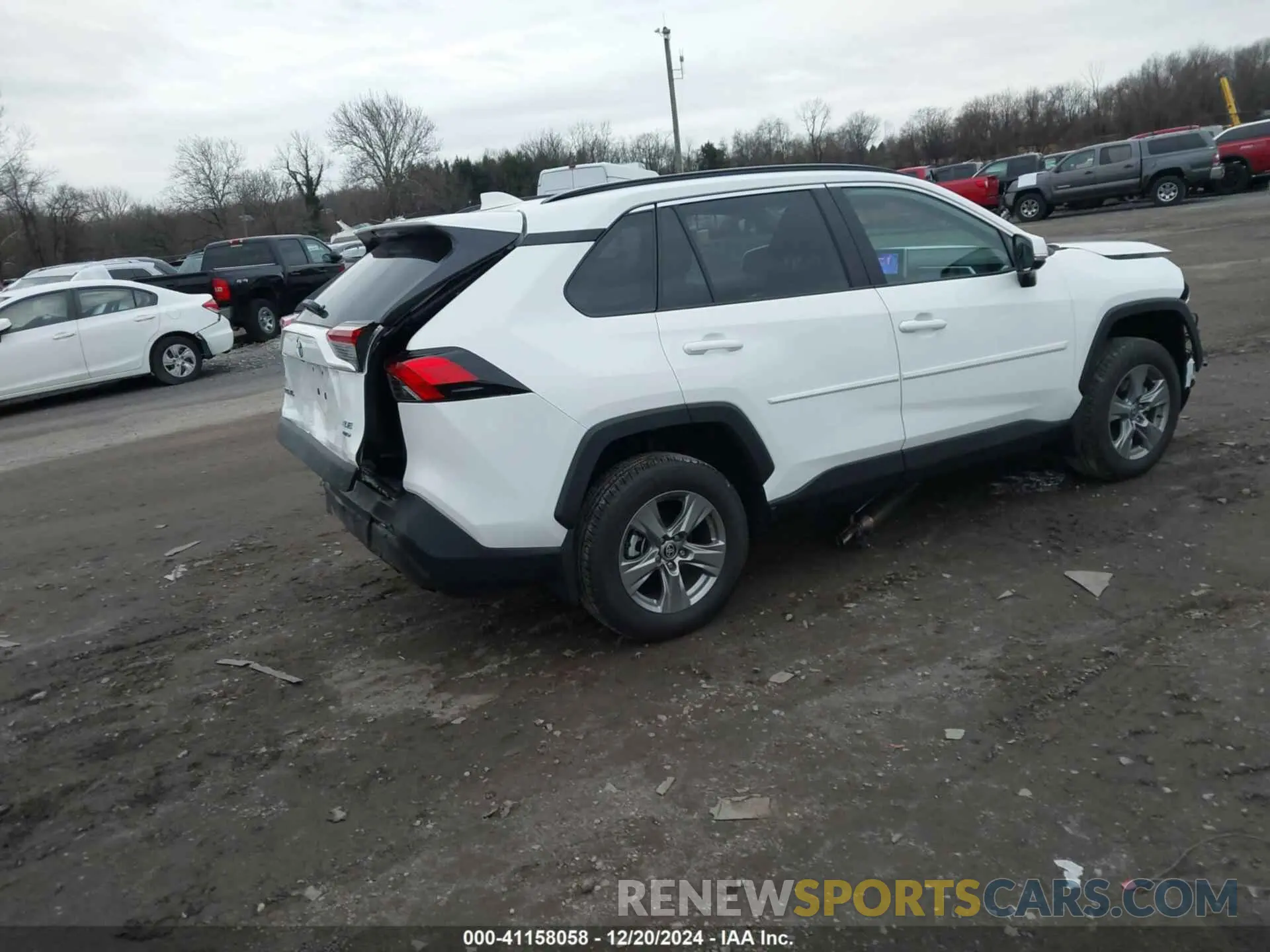 4 fotografías del automóvil dañado 2T3P1RFV7RC460883 TOYOTA RAV4 2024