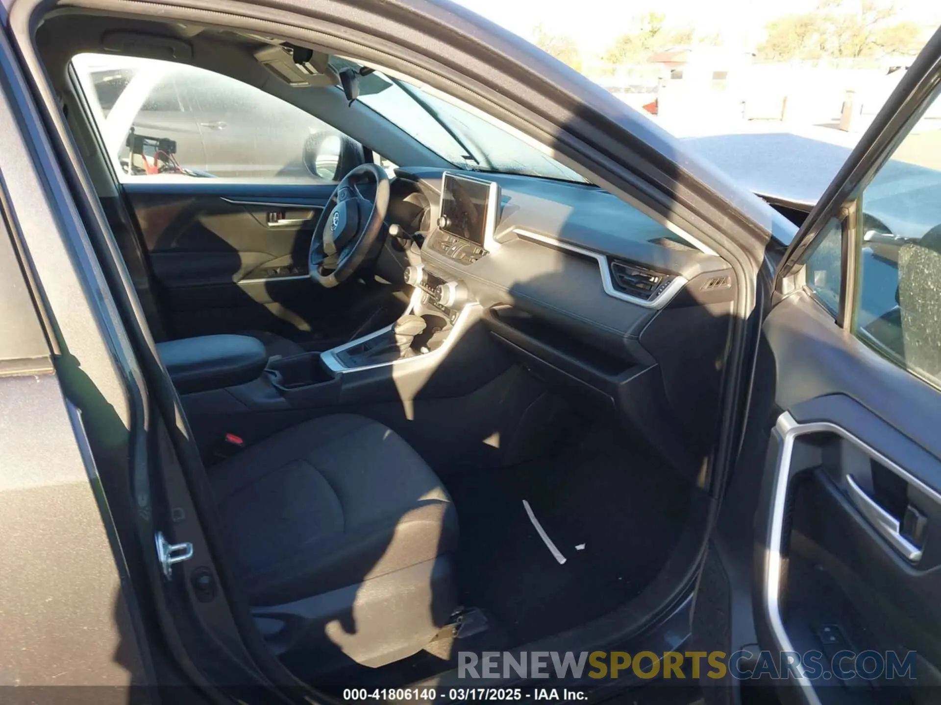 5 fotografías del automóvil dañado 2T3P1RFV7RW419815 TOYOTA RAV4 2024