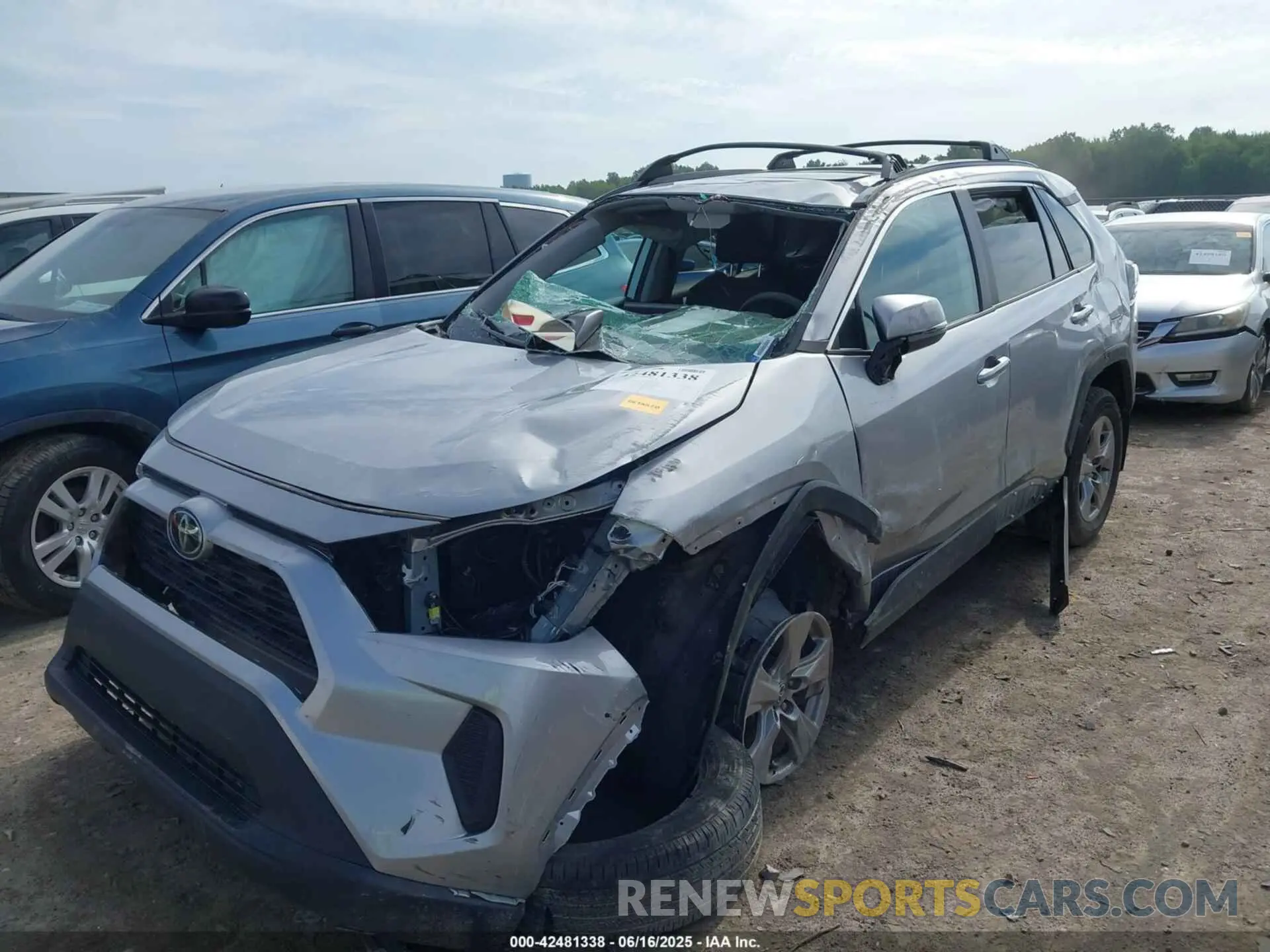 11 fotografías del automóvil dañado 2T3P1RFV8RC433921 TOYOTA RAV4 2024