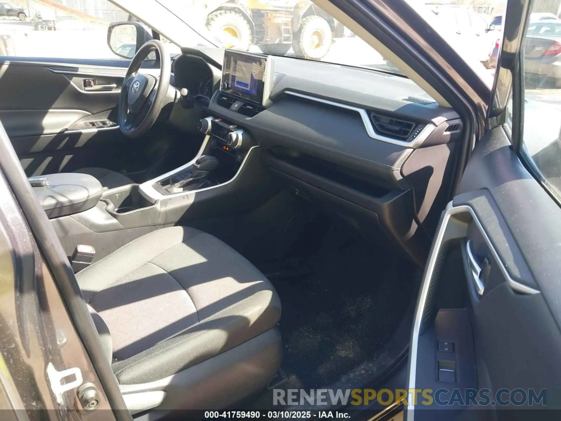 5 fotografías del automóvil dañado 2T3P1RFV8RC449956 TOYOTA RAV4 2024