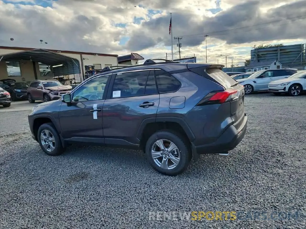 2 fotografías del automóvil dañado 2T3P1RFV9RC467639 TOYOTA RAV4 2024