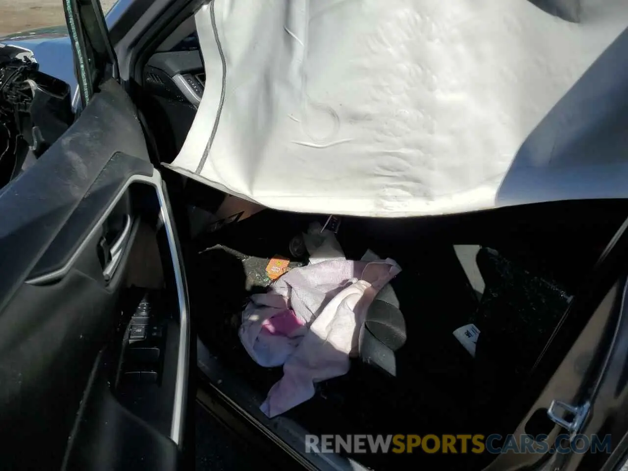 8 fotografías del automóvil dañado 2T3P1RFV9RC473070 TOYOTA RAV4 2024