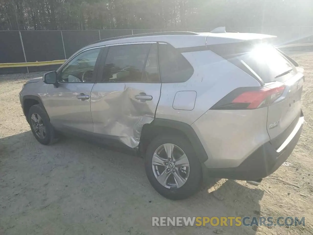 2 fotografías del automóvil dañado 2T3P1RFV9RC479578 TOYOTA RAV4 2024