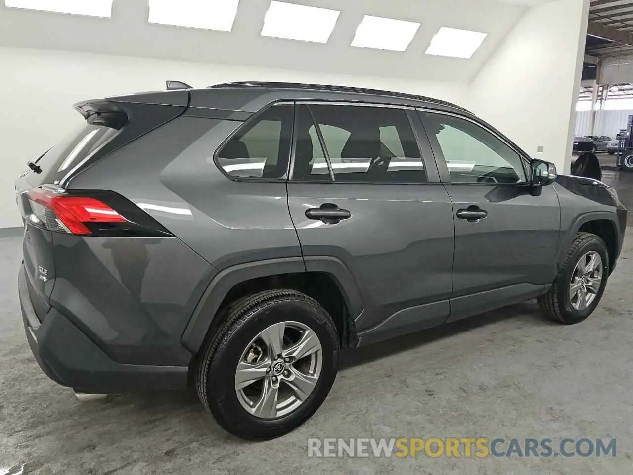 3 fotografías del automóvil dañado 2T3P1RFV9RW428869 TOYOTA RAV4 2024