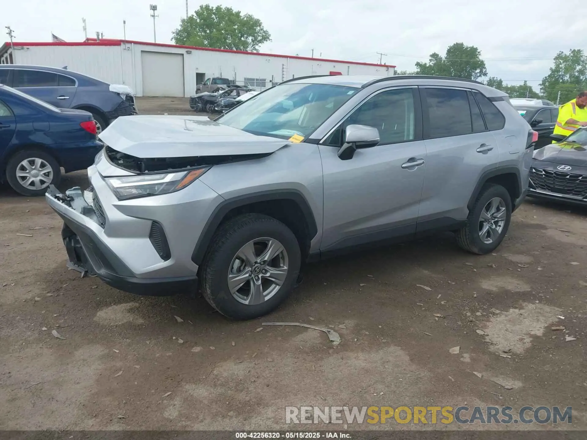 2 fotografías del automóvil dañado 2T3P1RFVXRC444886 TOYOTA RAV4 2024