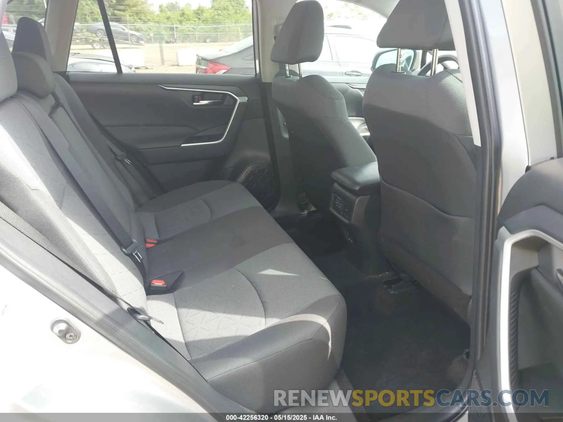8 fotografías del automóvil dañado 2T3P1RFVXRC444886 TOYOTA RAV4 2024
