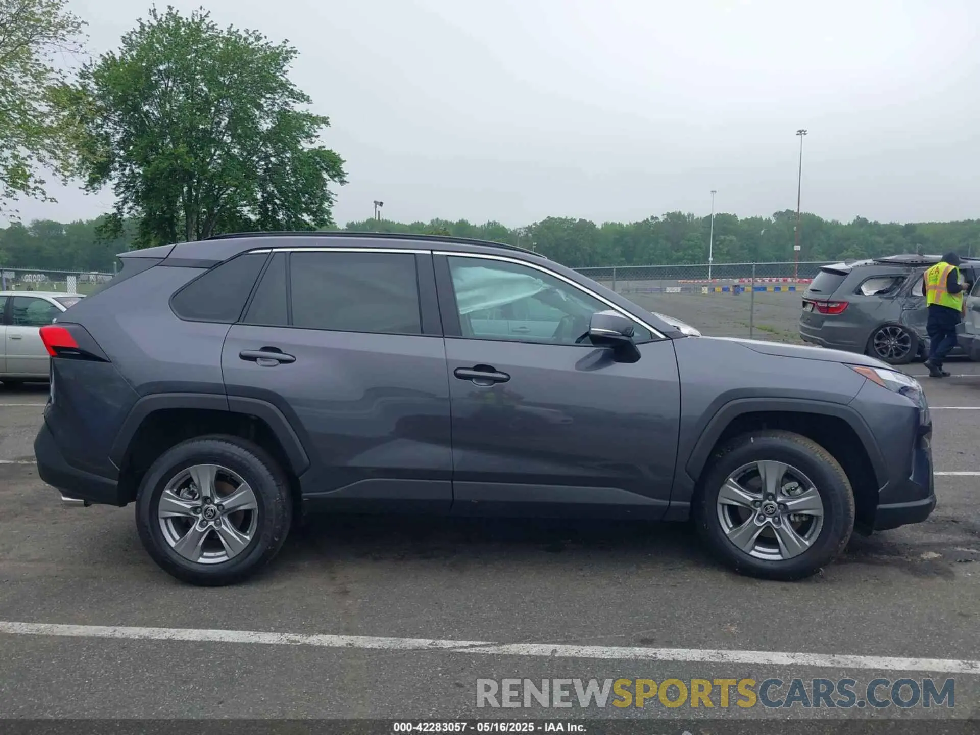 13 fotografías del automóvil dañado 2T3P1RFVXRC458500 TOYOTA RAV4 2024