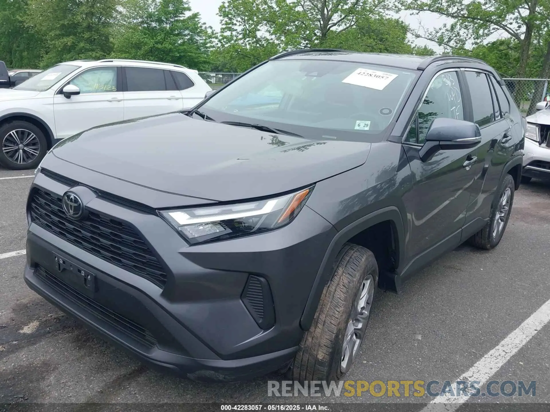2 fotografías del automóvil dañado 2T3P1RFVXRC458500 TOYOTA RAV4 2024