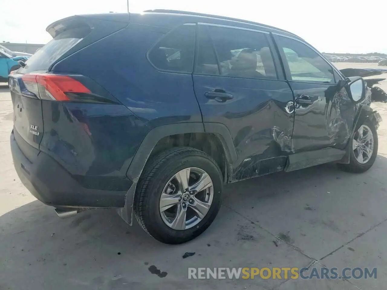 3 fotografías del automóvil dañado 2T3RWRFV0RW202617 TOYOTA RAV4 2024
