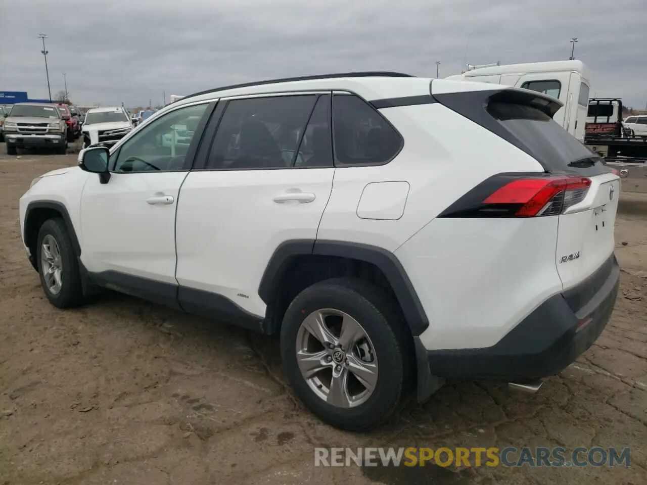 2 fotografías del automóvil dañado 2T3RWRFV0RW213455 TOYOTA RAV4 2024
