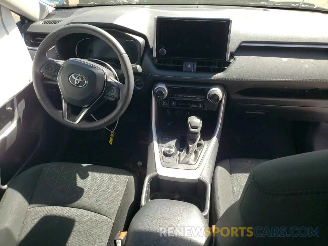 8 fotografías del automóvil dañado 2T3RWRFV1RW205350 TOYOTA RAV4 2024