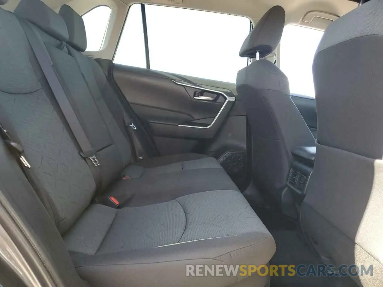 11 fotografías del automóvil dañado 2T3RWRFV4RW225933 TOYOTA RAV4 2024