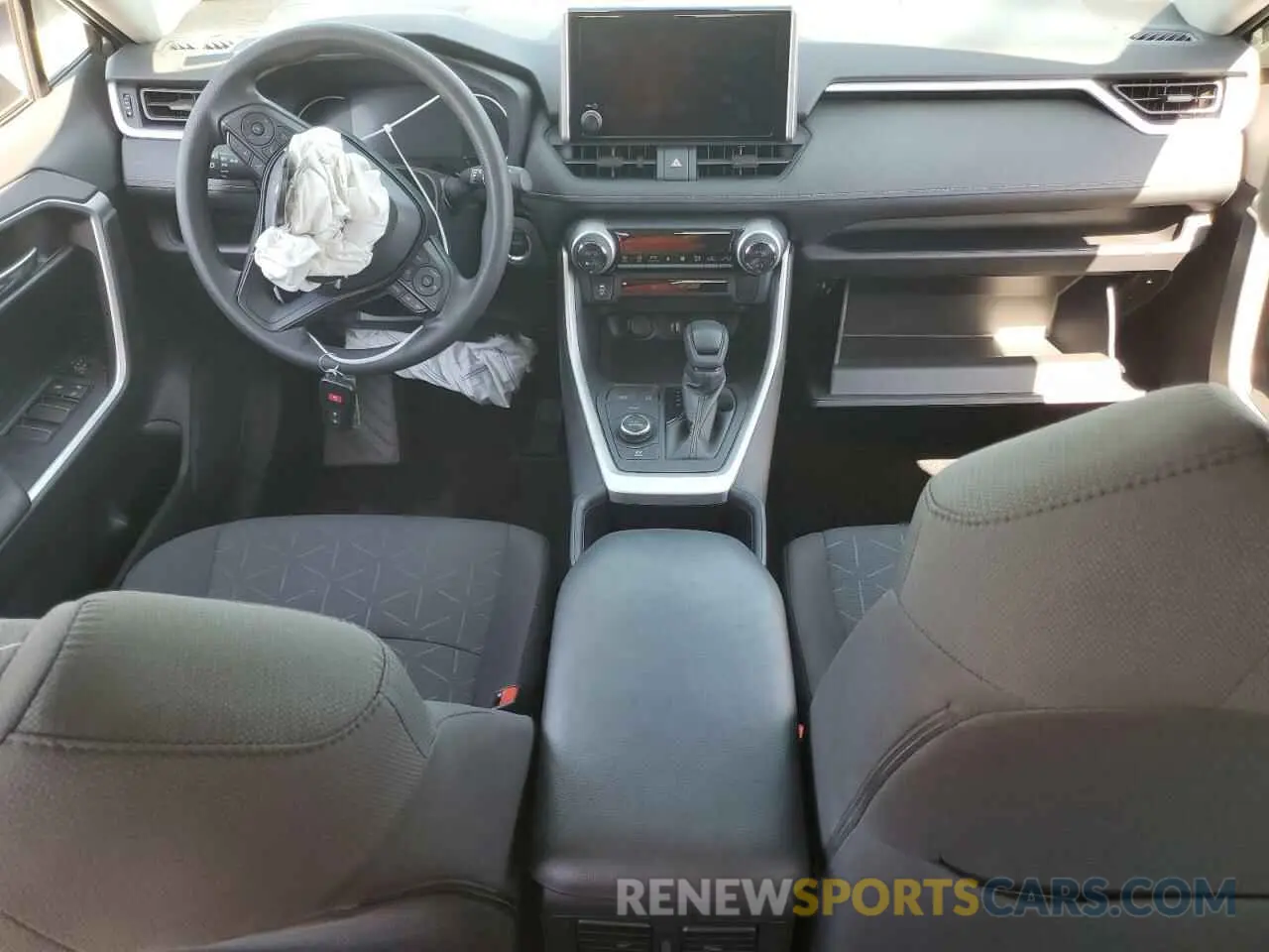 8 fotografías del automóvil dañado 2T3RWRFV4RW225933 TOYOTA RAV4 2024