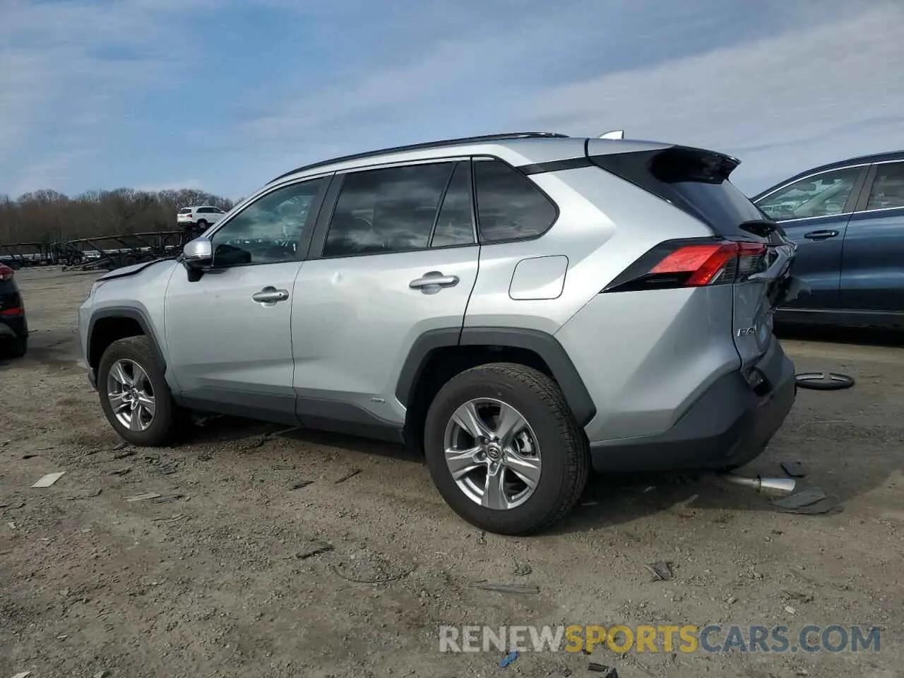 2 fotografías del automóvil dañado 2T3RWRFV5RW243907 TOYOTA RAV4 2024