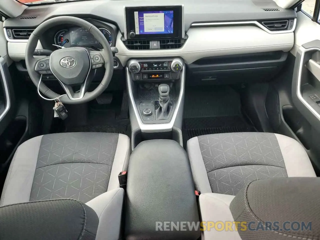 8 fotografías del automóvil dañado 2T3RWRFV5RW243907 TOYOTA RAV4 2024