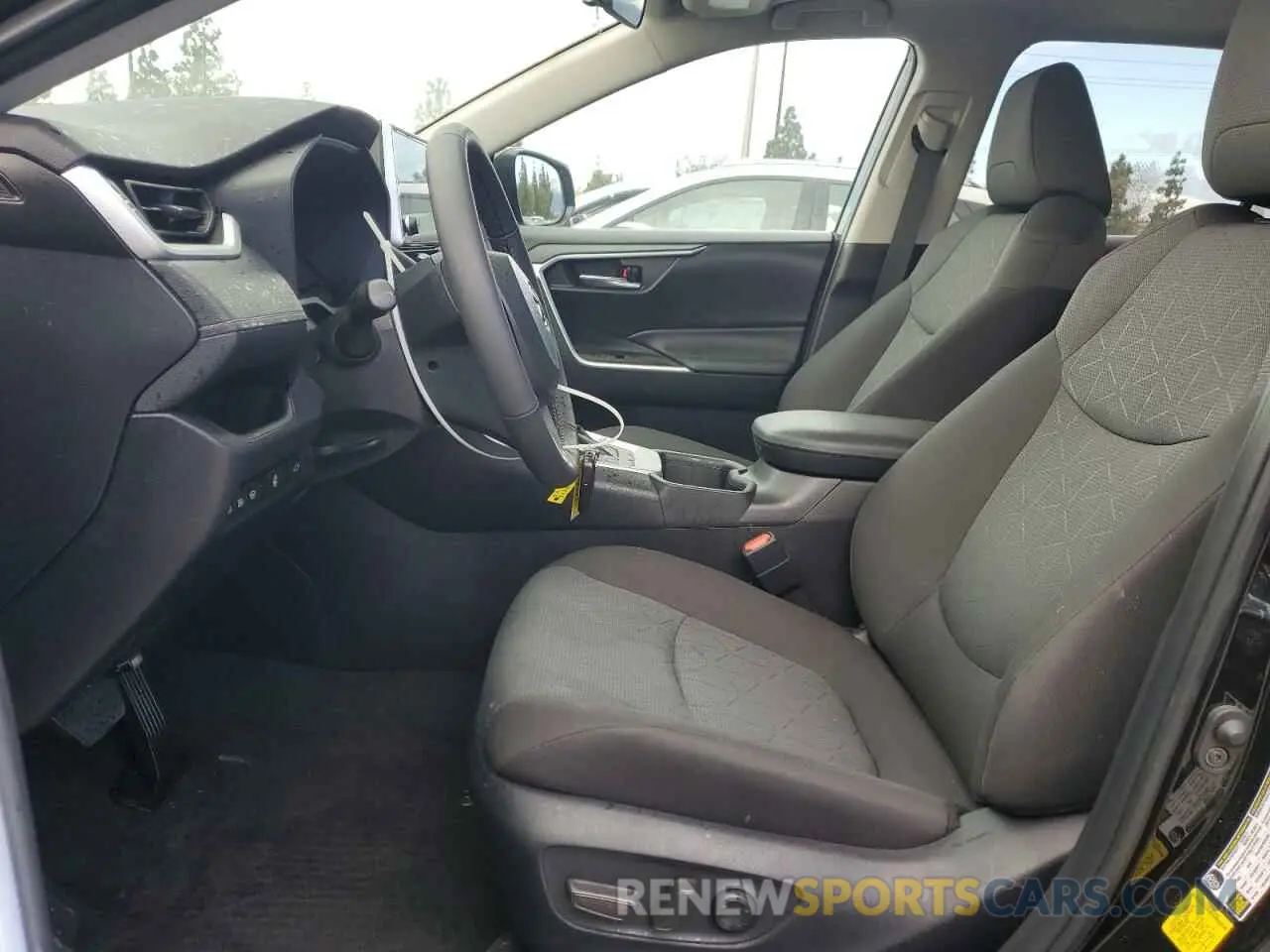 7 fotografías del automóvil dañado 2T3RWRFV9RW228584 TOYOTA RAV4 2024