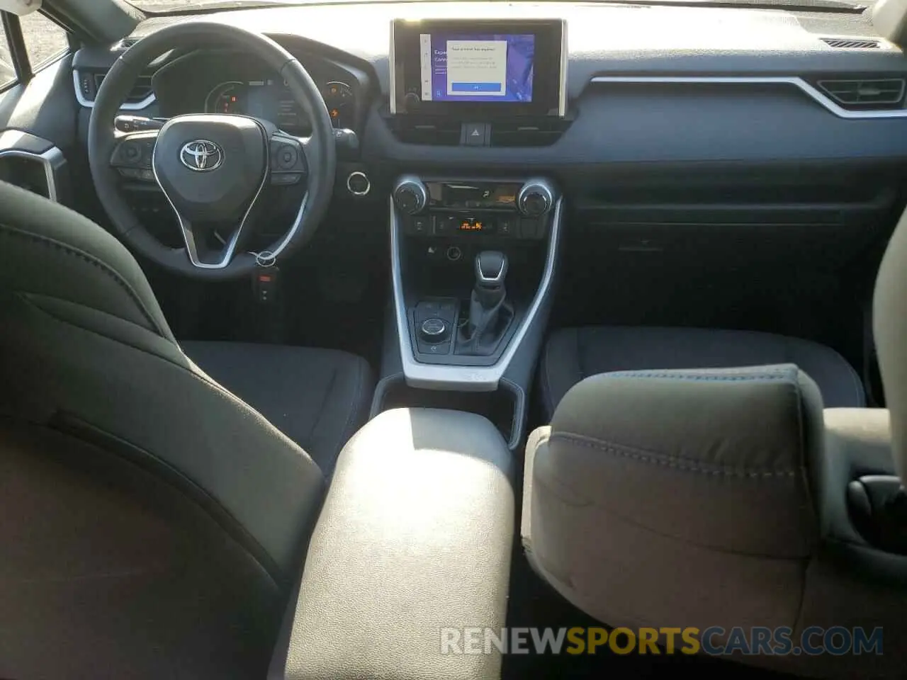8 fotografías del automóvil dañado 2T3T6RFV4RW069298 TOYOTA RAV4 2024