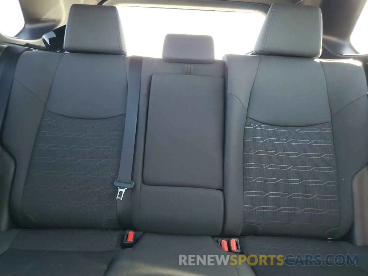 10 fotografías del automóvil dañado 2T3T6RFV8RW075699 TOYOTA RAV4 2024