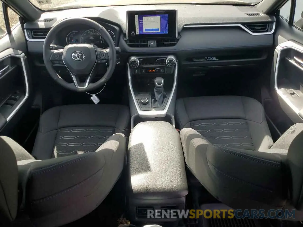 8 fotografías del automóvil dañado 2T3T6RFVXRW074280 TOYOTA RAV4 2024