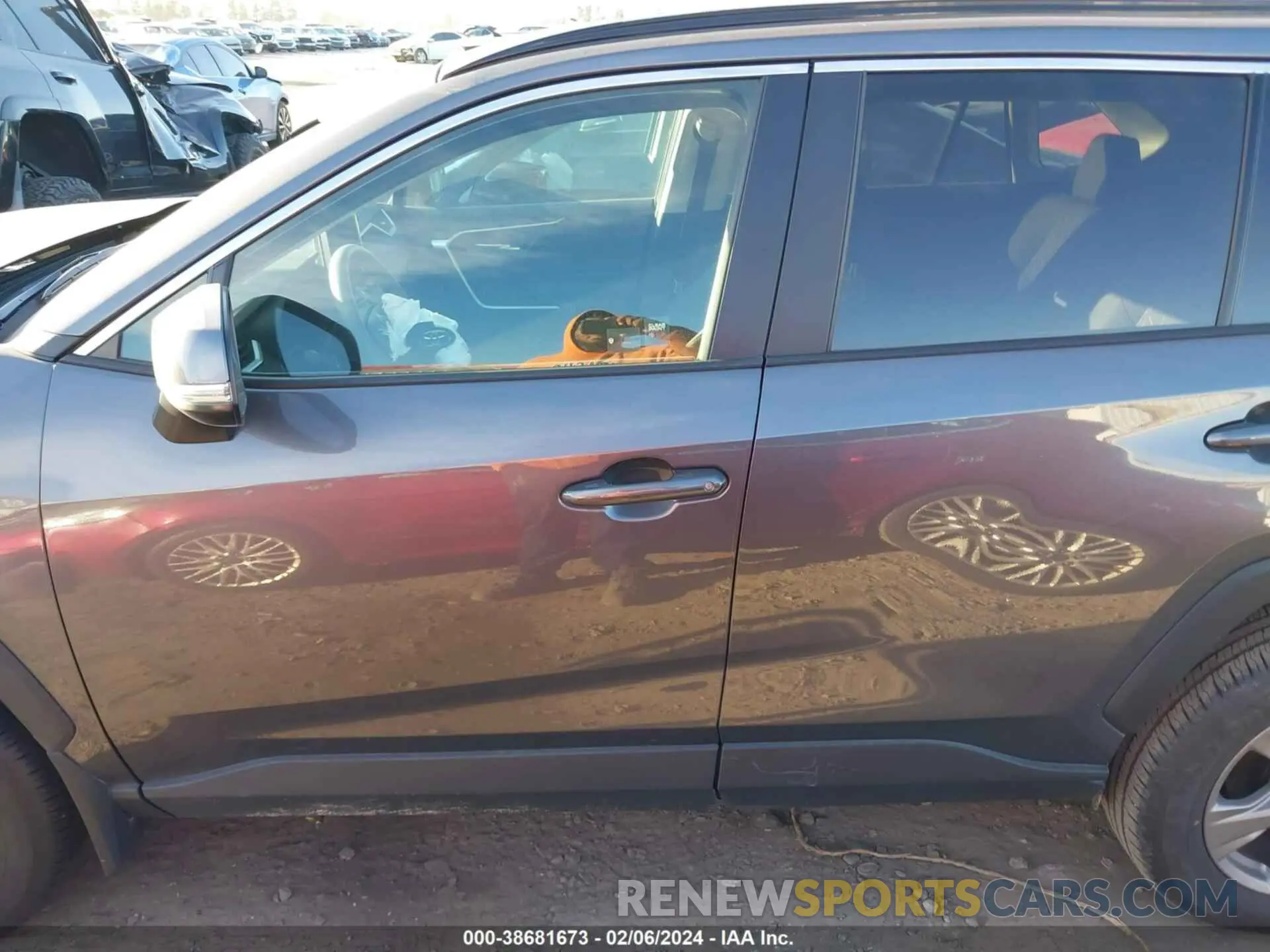 14 fotografías del automóvil dañado 2T3W1RFV0RC257829 TOYOTA RAV4 2024