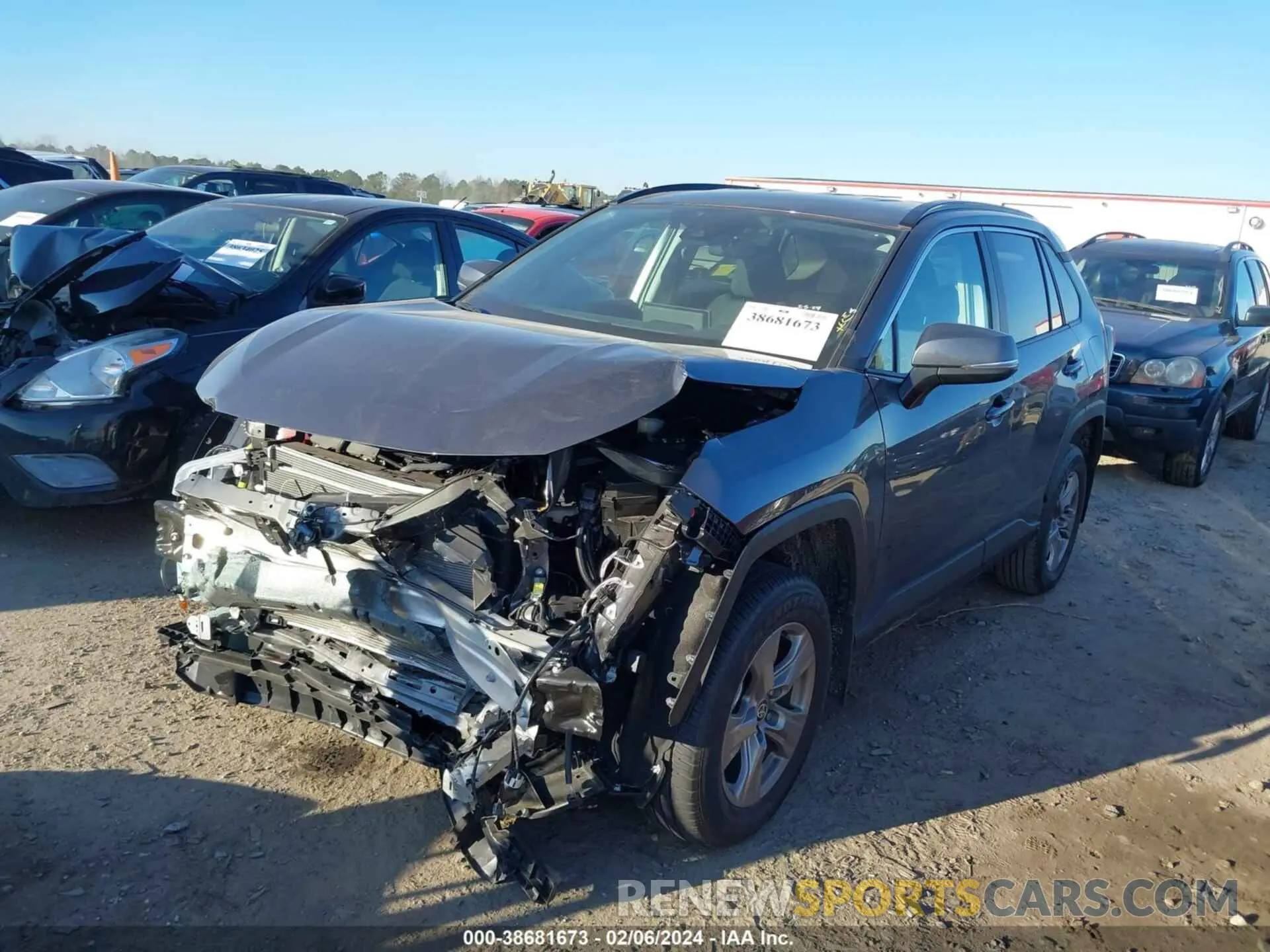 2 fotografías del automóvil dañado 2T3W1RFV0RC257829 TOYOTA RAV4 2024