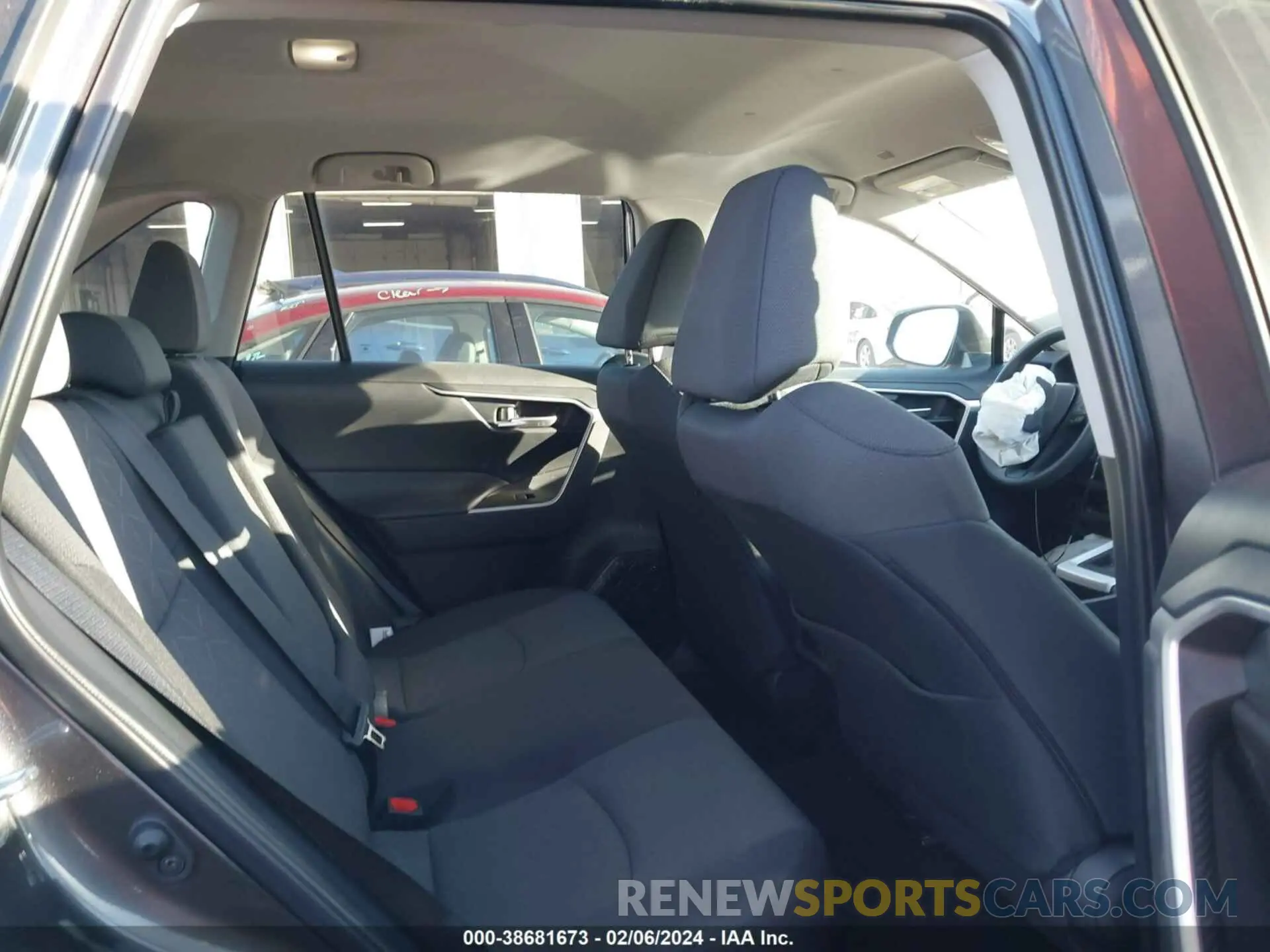 8 fotografías del automóvil dañado 2T3W1RFV0RC257829 TOYOTA RAV4 2024