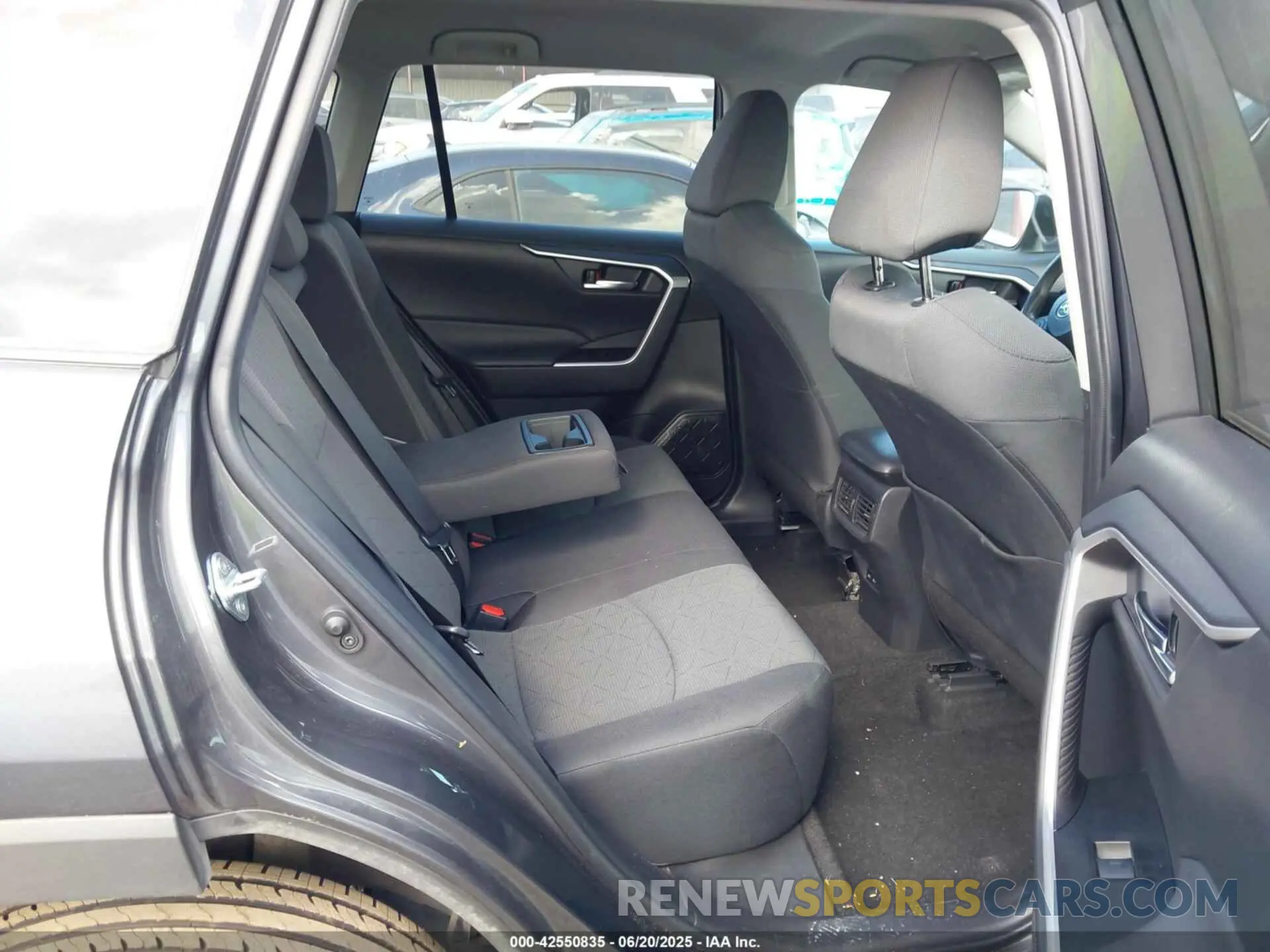 8 fotografías del automóvil dañado 2T3W1RFV0RW329093 TOYOTA RAV4 2024