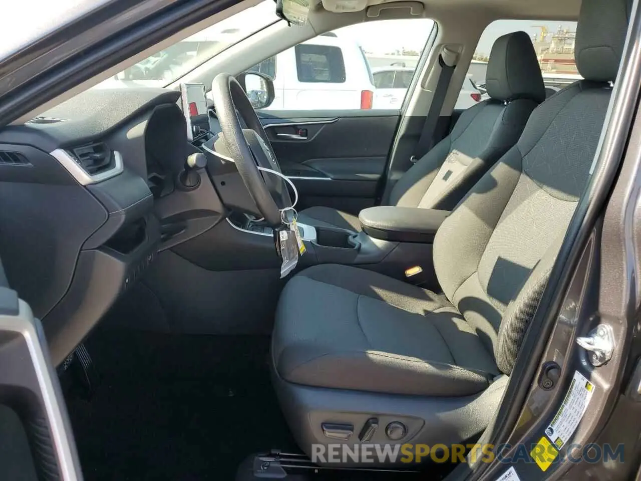 7 fotografías del automóvil dañado 2T3W1RFV0RW344032 TOYOTA RAV4 2024