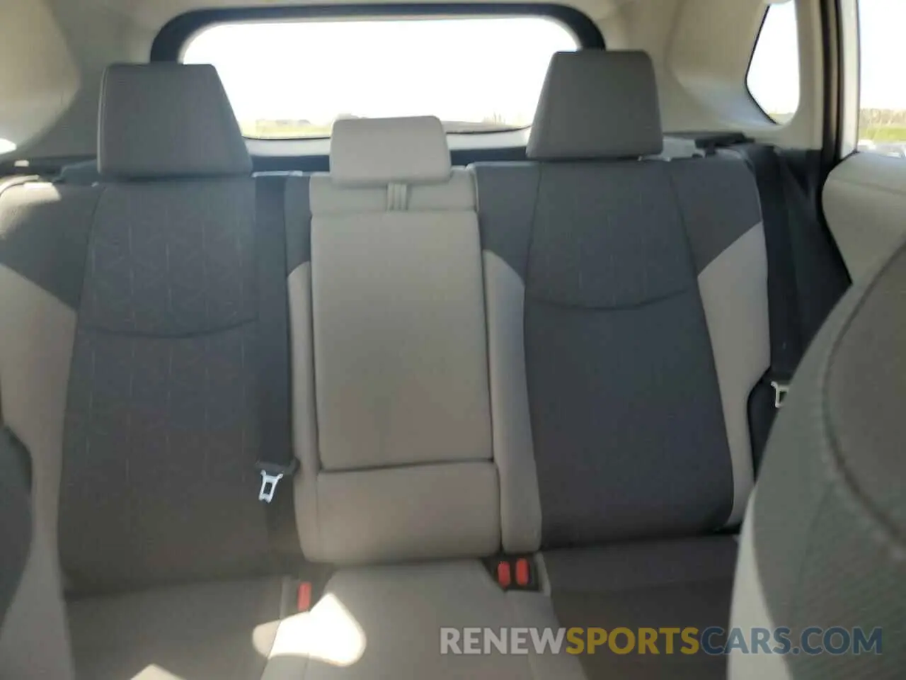 10 fotografías del automóvil dañado 2T3W1RFV0RW359405 TOYOTA RAV4 2024