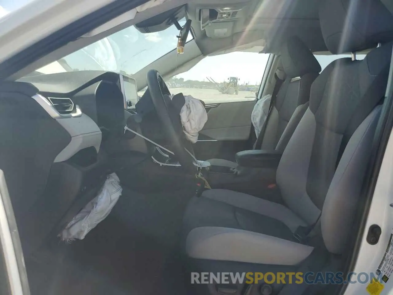 7 fotografías del automóvil dañado 2T3W1RFV0RW359405 TOYOTA RAV4 2024